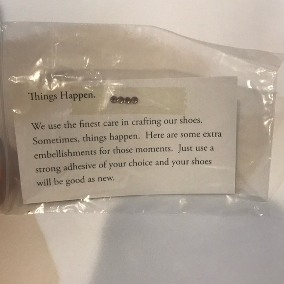 - Adrianna paperless metalic gold heel size 9 - Picture 7 of 12